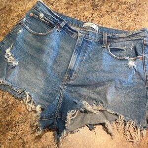 Abercrombie cut off short high-rise